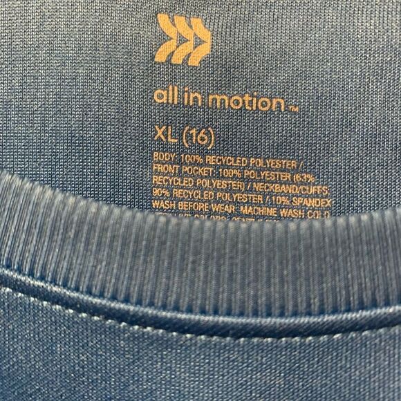 NWT Girls All In Motion Performance Crew  - Picture 2 of 6